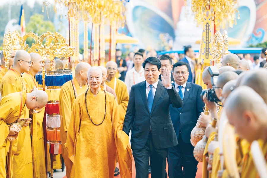 Chủ tịch nước Lương Cường dự khai mạc Đại lễ Vesak 2025