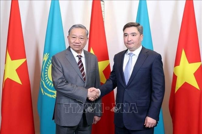 Tổng Bí thư Tô Lâm hội kiến Thủ tướng Kazakhstan