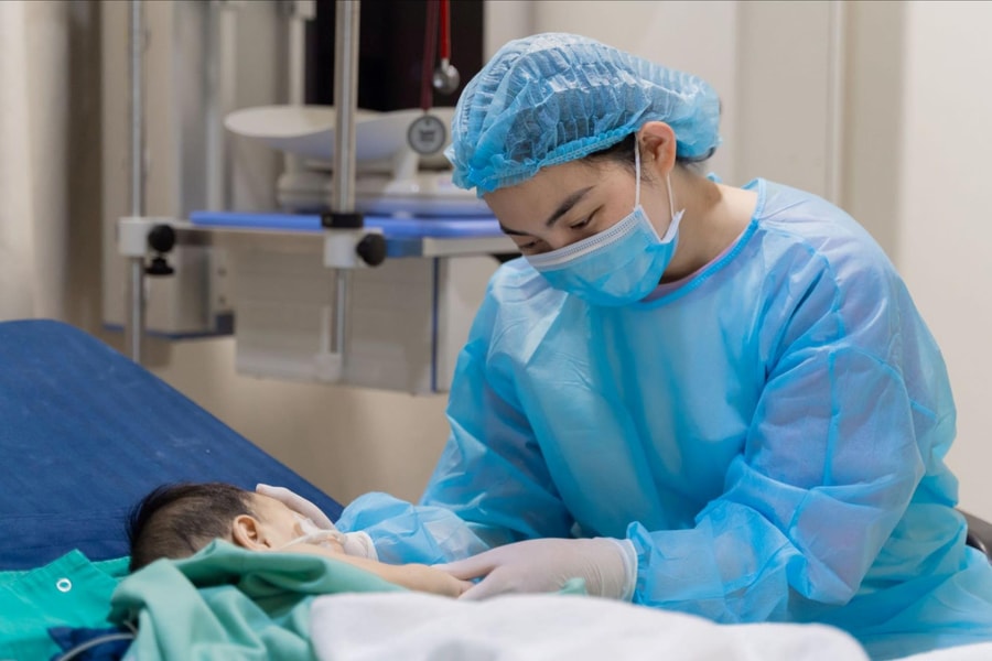 Ca ghép gan đặc biệt cứu sống bé 8 tháng tuổi