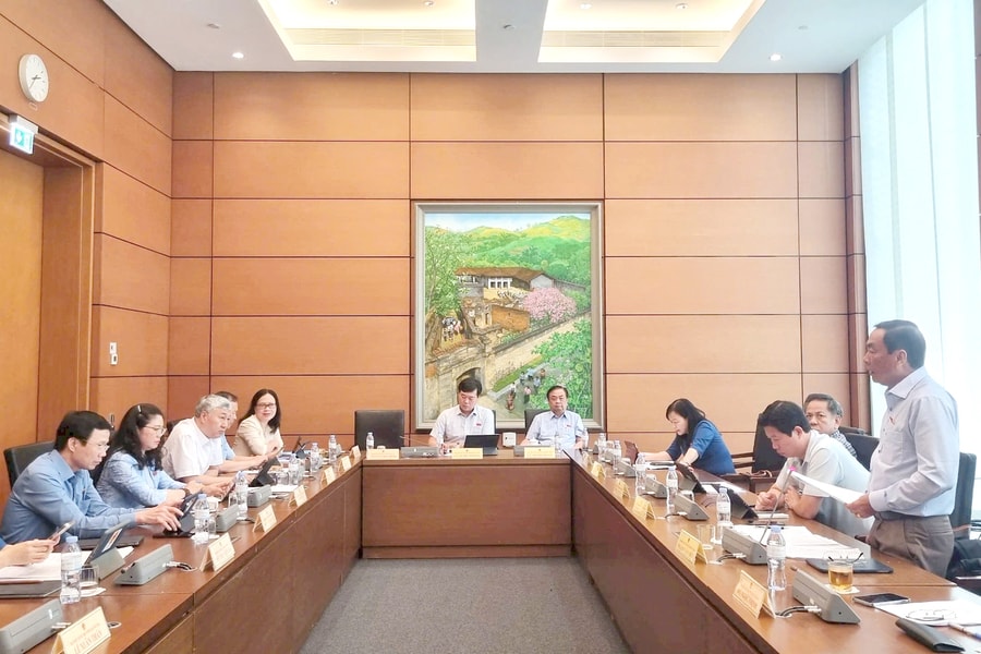 Đề xuất giữ quy định chất vấn Chánh án và Viện trưởng Viện Kiểm sát cấp tỉnh