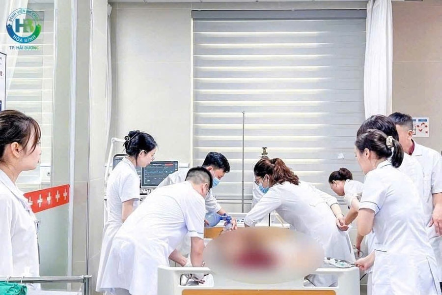 Cứu sống bệnh nhi 13 tuổi bị đuối nước trong tình trạng nguy kịch