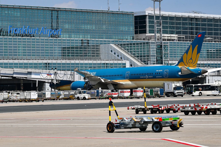 Vietnam Airlines ưu đãi bay tới châu Âu chỉ từ 23,7 triệu đồng