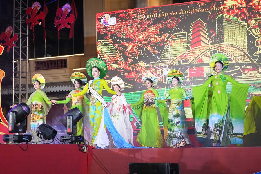 Hải Phòng rực rỡ sắc màu Lễ hội Áo dài lần thứ 4