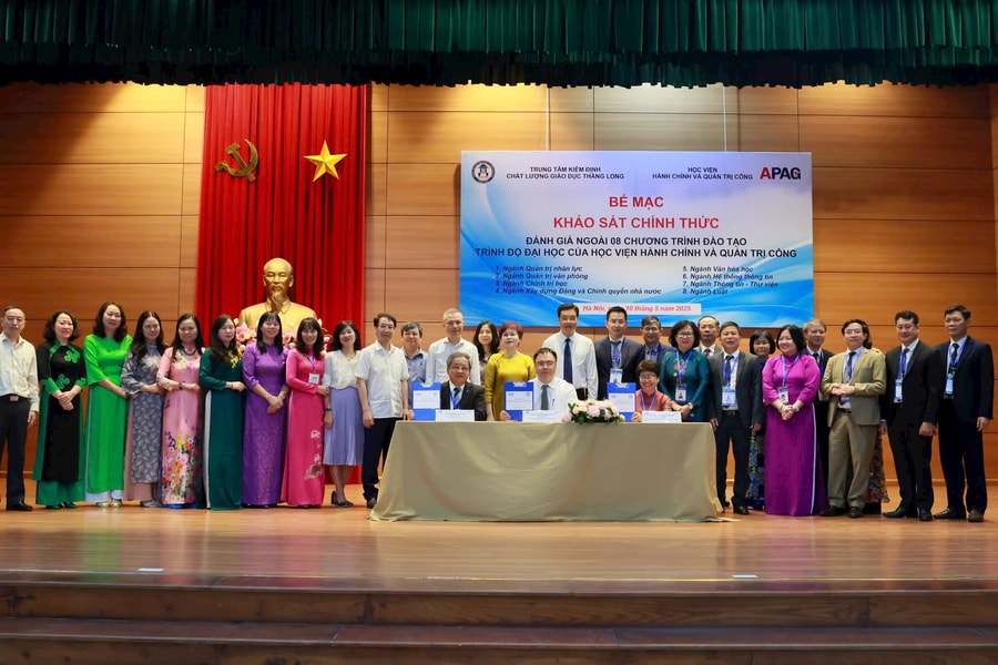 Bế mạc đợt khảo sát chính thức đánh giá chất lượng 8 chương trình đào tạo đại học tại Học viện Hành chính và Quản trị công