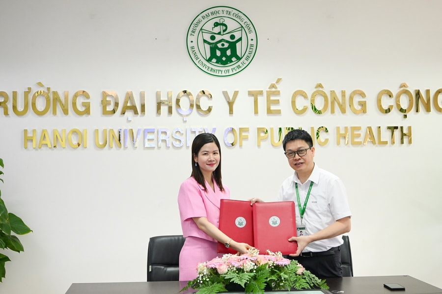 Trường Đại học Y tế Công cộng và Quỹ VinFuture hợp tác phòng chống – kiểm soát thuốc là điện tử học đường