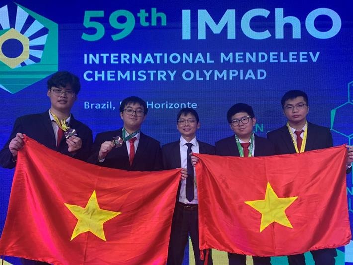 Việt Nam giành 2 Huy chương Vàng, 2 Huy chương Bạc tại Olympic Hóa học Quốc tế Mendeleev lần thứ 59