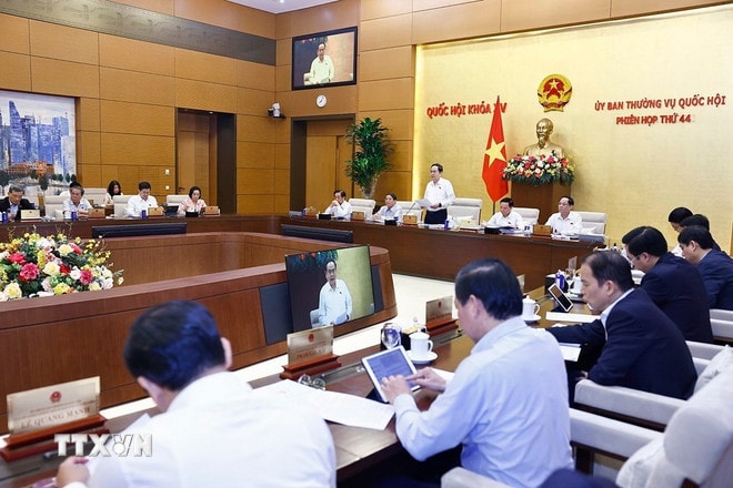 Nghị quyết Về việc điều động, bổ nhiệm nhân sự giữ chức Trợ lý Phó Chủ tịch Quốc hội Vũ Hồng Thanh