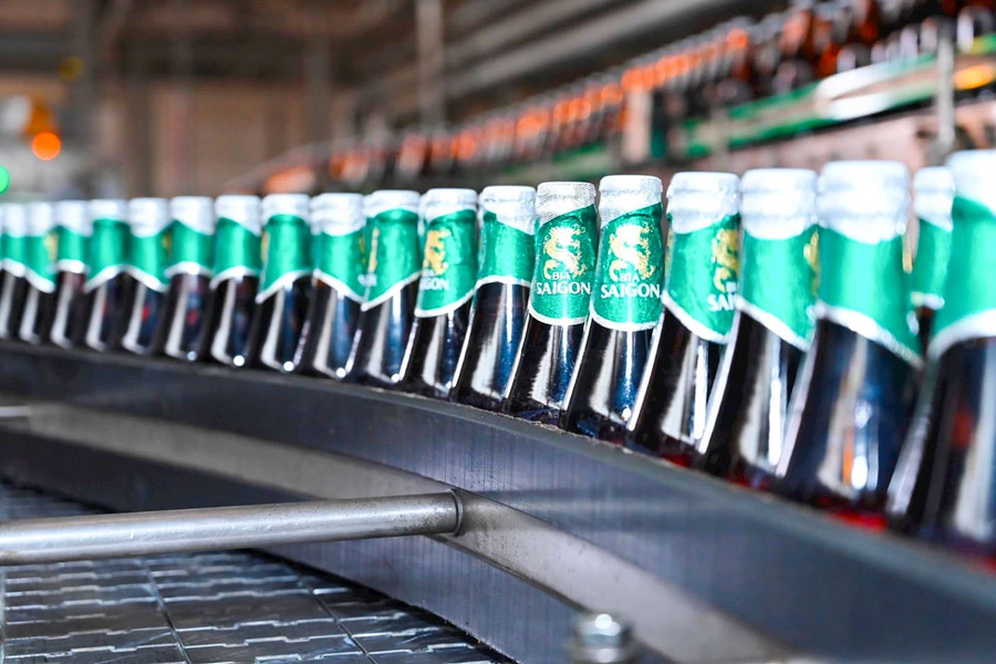 Doanh thu bán bia của Sabeco giảm gần nghìn tỷ đồng, giá cổ phiếu cách xa thời đỉnh cao