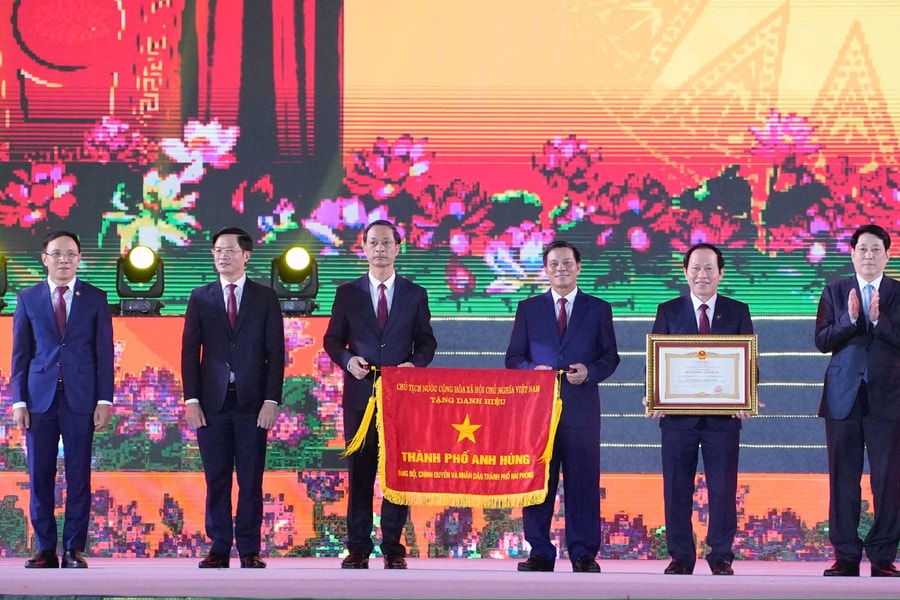 70 năm niềm tin và khát vọng vươn mình