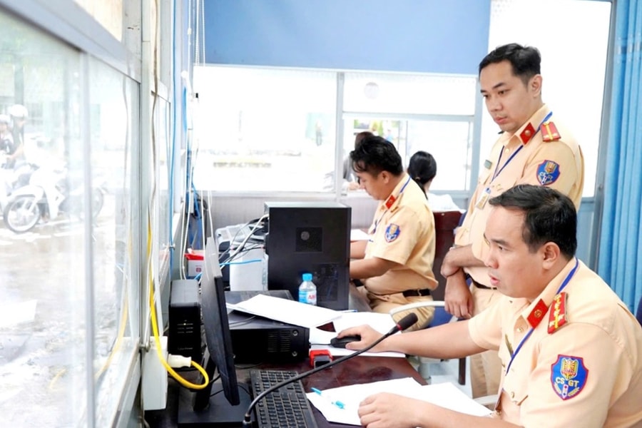 Lần đầu tiên CSGT tỉnh Long An tổ chức sát hạch lái xe sau tiếp nhận nhiệm vụ