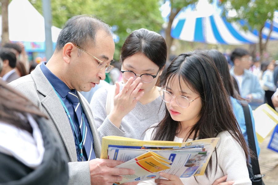 Thông tư 19, học sinh vi phạm kỷ luật chỉ viết bản kiểm điểm: Thể hiện giáo dục nhân văn, tôn trọng học sinh