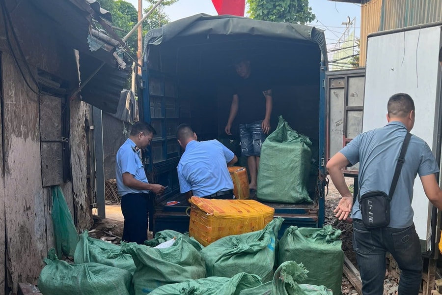 Hà Nội: 800kg trứng gà non, tràng gà đông lạnh không rõ nguồn gốc được phát hiện