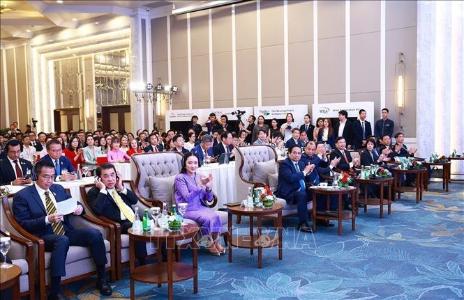 Thủ tướng Phạm Minh Chính và Thủ tướng Thái Lan đồng chủ trì Diễn đàn doanh nghiệp Việt Nam - Thái Lan