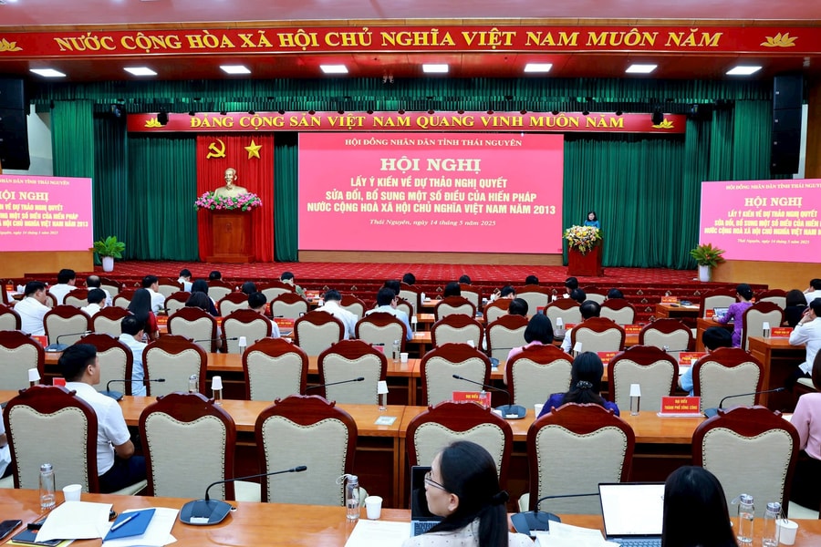 Đóng góp trí tuệ, phát huy trách nhiệm công dân