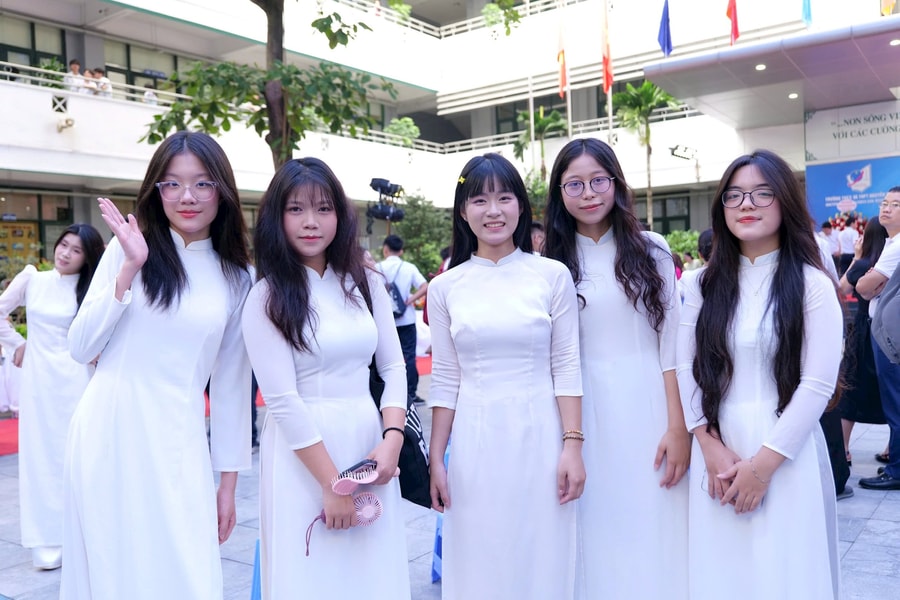 Hà Nội: Nhiều trường tập trung mọi nguồn lực, ráo riết ôn tập cho học sinh thi tốt nghiệp THPT