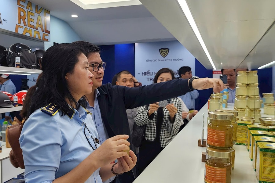 Mở đợt cao điểm chống buôn lậu, gian lận thương mại và hàng giả