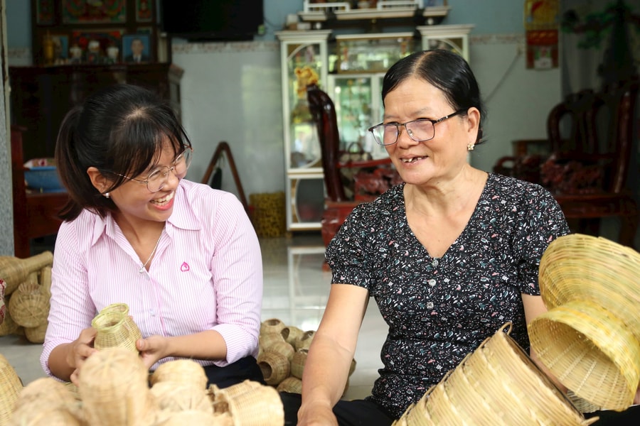 Thi đua yêu nước ở Ngân hàng Chính sách xã hội giai đoạn 2020 - 2025: Tỏa sáng những "Chiến binh áo hồng"