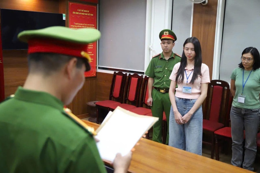 Hoa hậu Nguyễn Thúc Thùy Tiên bị bắt tạm giam vì liên quan vụ kẹo rau Kera