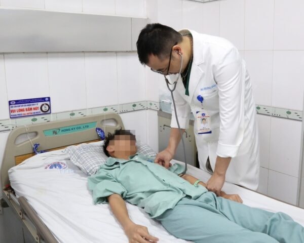 Cứu sống thành công trẻ 14 tuổi bị vỡ tim nghiêm trọng