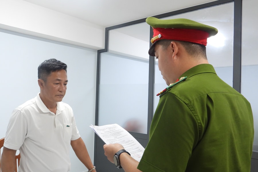 Thuê giang hồ chém người để chiếm quyền kiểm soát mỏ cát