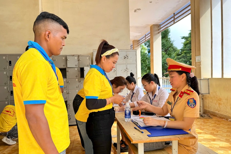 Đắk Lắk: Kỳ sát hạch lái xe đầu tiên do Công an tỉnh tổ chức