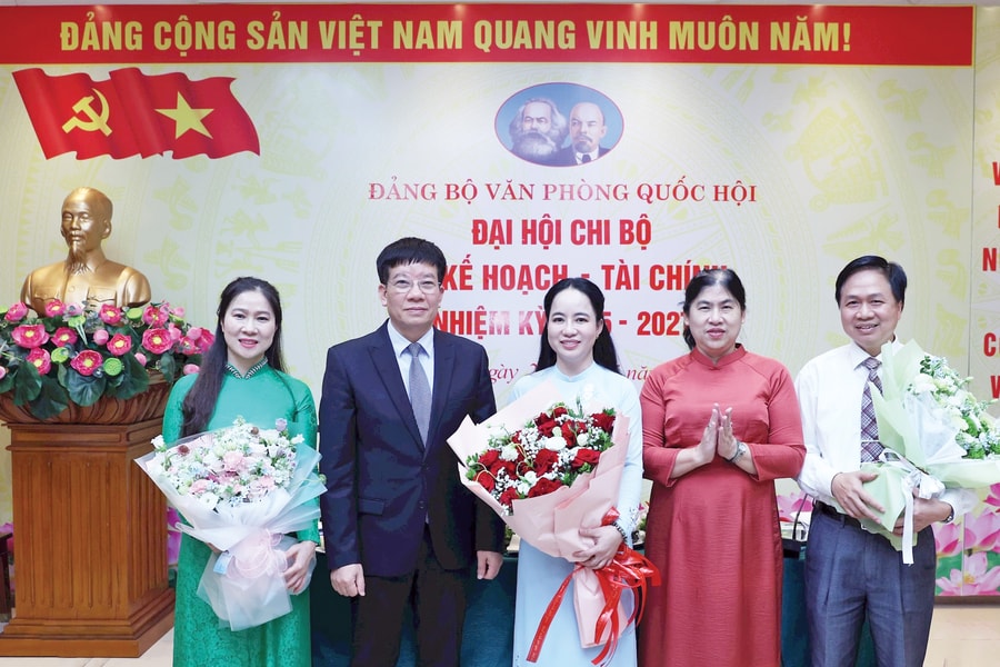 Đại hội Chi bộ Vụ Kế hoạch - Tài chính nhiệm kỳ 2025 - 2027