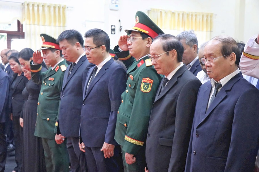 Quê nhà Quảng Ngãi cử hành trọng thể Lễ truy điệu nguyên Chủ tịch nước Trần Đức Lương