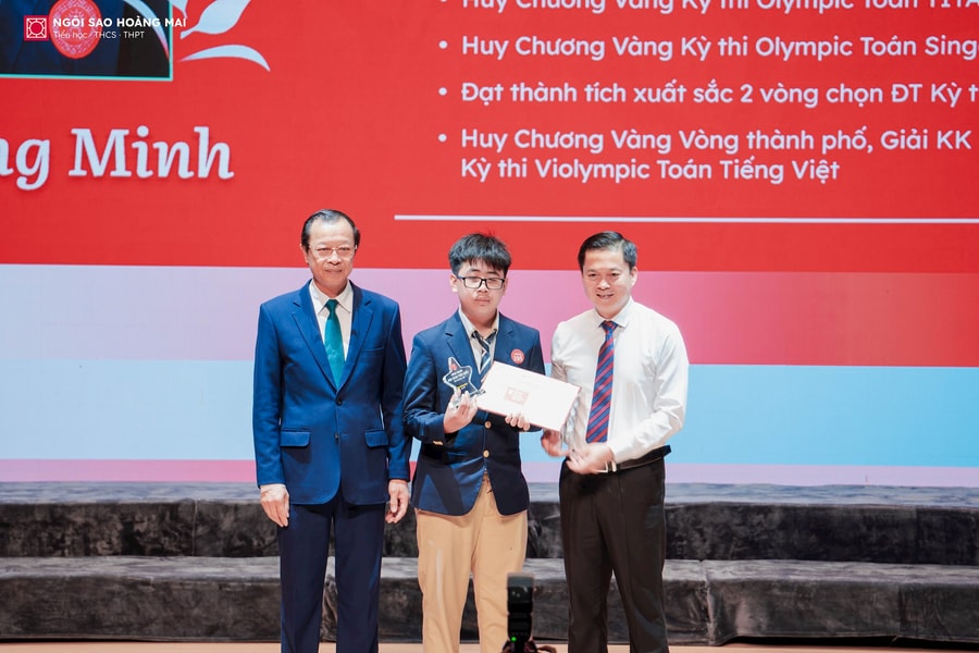 Thứ trưởng Bộ GD-ĐT: "Không nên đặt thành tích làm thước đo duy nhất cho sự phát triển của học sinh"