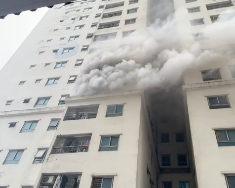 Cháy tại chung cư cao tầng ở Hoàng Mai