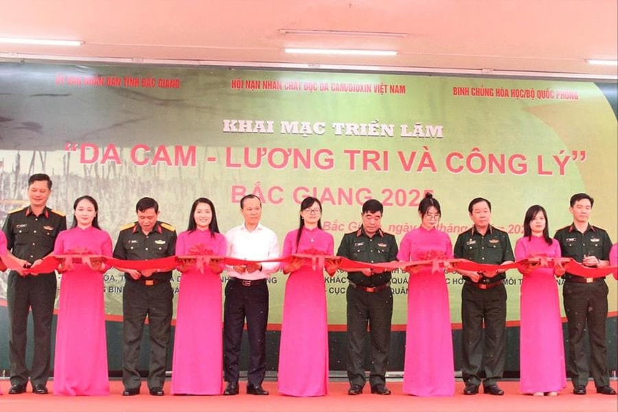 Khai mạc Triển lãm “Da cam - Lương tri và Công lý”