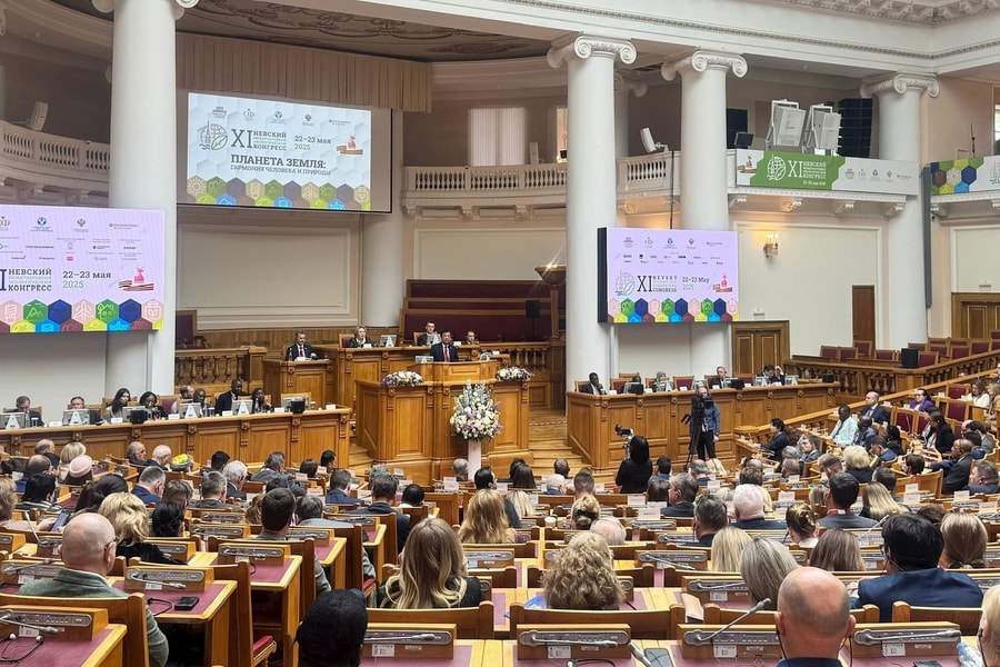 Phó Chủ tịch Quốc hội Lê Minh Hoan dự Phiên toàn thể Đại hội Sinh thái quốc tế Nevsky