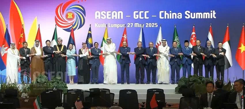 Hội nghị cấp cao ASEAN-GCC-Trung Quốc: 1+1+1 lớn hơn 3
