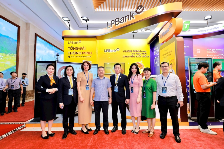 Tổng đài đa kênh thông minh của LPBank tạo dấu ấn nổi bật tại sự kiện Chuyển đổi số ngành ngân hàng 2025