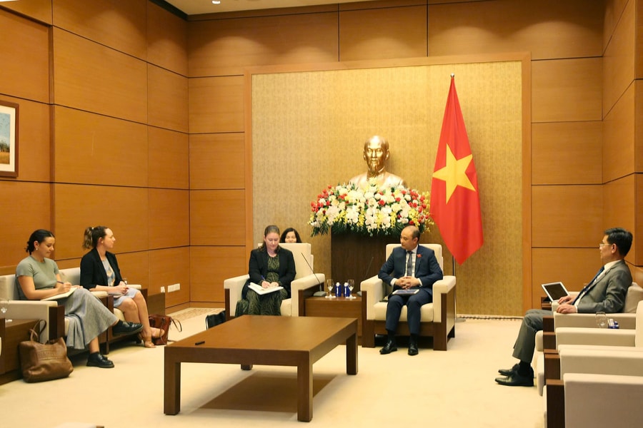 Phó Chủ nhiệm Ủy ban Khoa học, Công nghệ và Môi trường Nguyễn Phương Tuấn tiếp Đoàn đại biểu Bộ Ngoại giao và Thương mại New Zealand