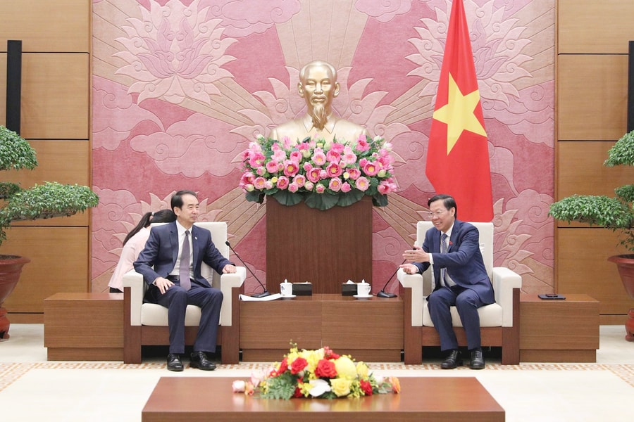 Chủ nhiệm Ủy ban Kinh tế và Tài chính Phan Văn Mãi tiếp Đại sứ Trung Quốc tại Việt Nam