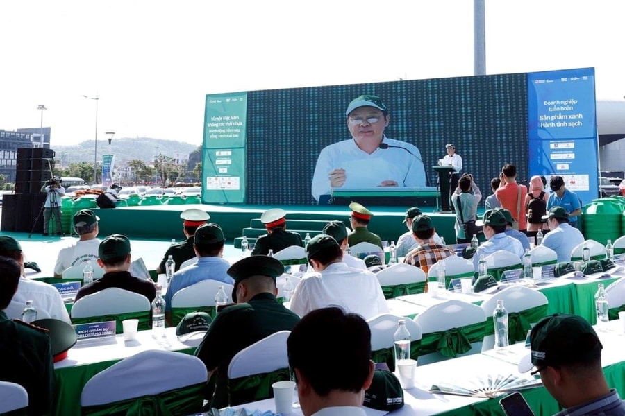 Mít tinh hưởng ứng Ngày Môi trường thế giới