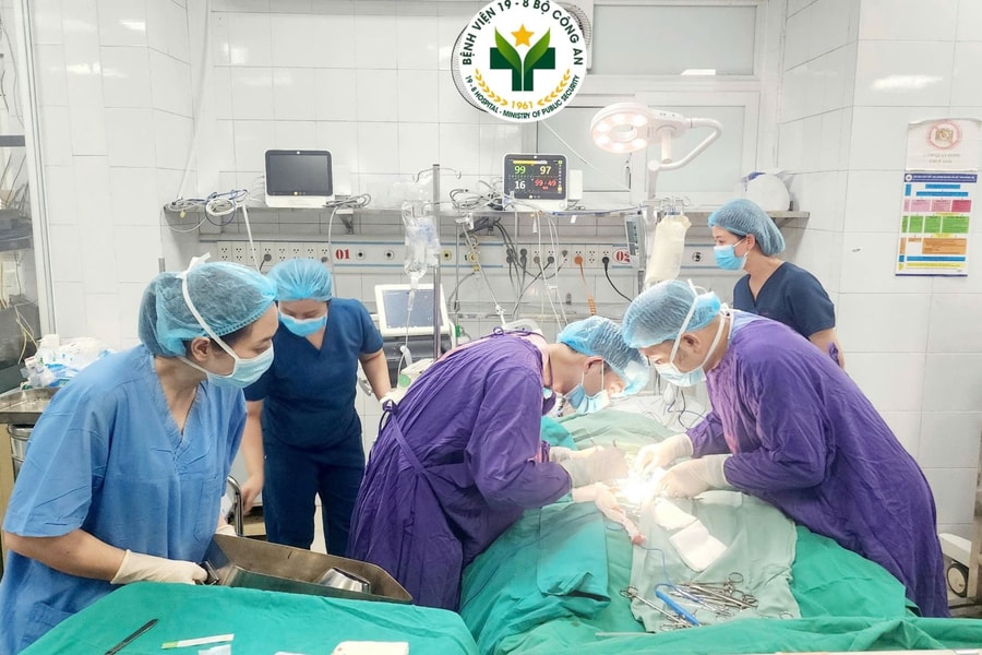 Cứu sống ngoạn mục người đàn ông ngừng tim 60 phút sau khi bơi