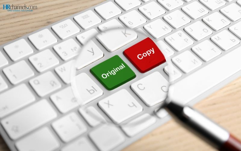 Một Phó giáo sư trẻ bị phanh phui điều hành “chợ đen” đạo văn quốc tế