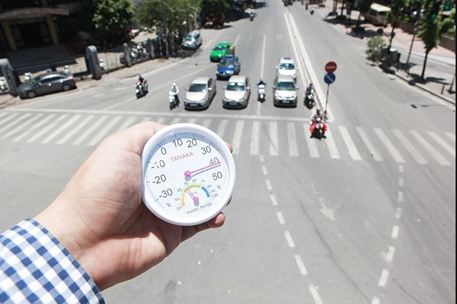 Hà Nội nóng trên 40°C: Cách bảo vệ sức khỏe trước nguy cơ sốc nhiệt, đột quỵ