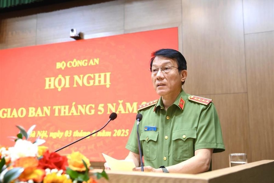 Bộ trưởng Bộ Công an: Đẩy mạnh cao điểm đấu tranh, xử lý tội phạm sản xuất, buôn bán hàng giả, buôn lậu