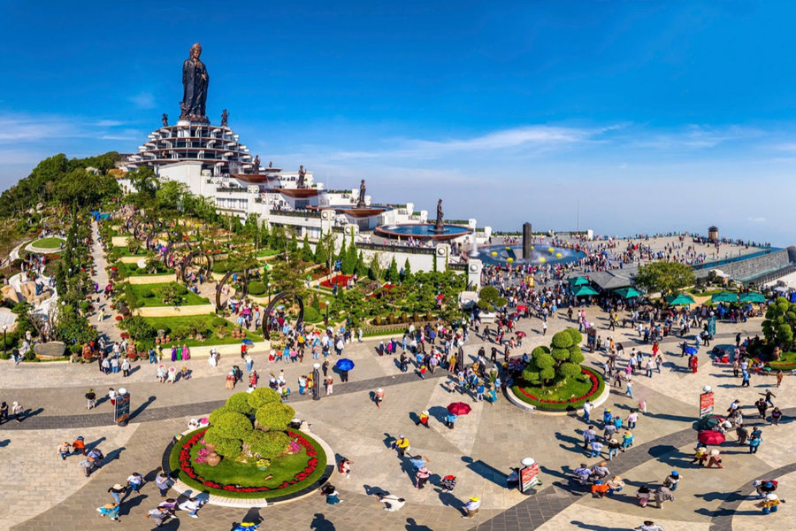 Tây Ninh đón 3,2 triệu lượt khách, doanh thu du lịch vượt 2.300 tỷ đồng sau 5 tháng