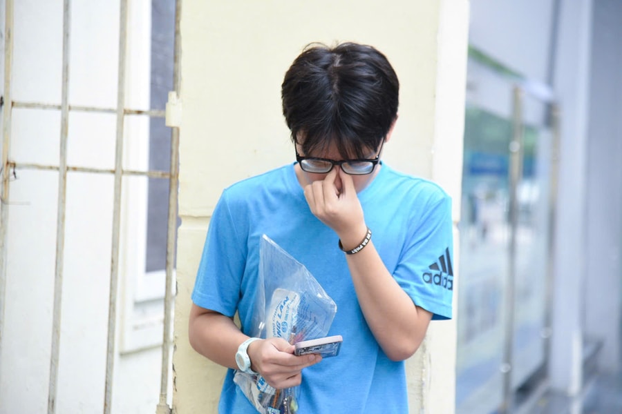 Thí sinh than đề tiếng Anh vào lớp 10  trường chuyên Sư phạm Hà Nội nhiều phần "hóc búa"