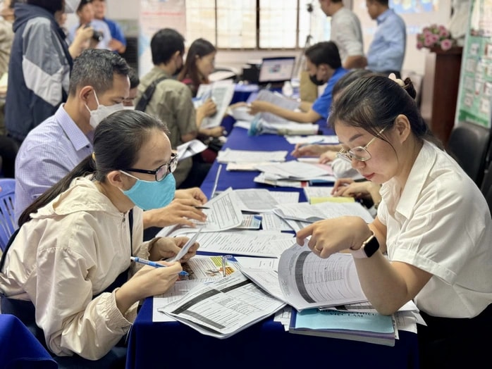 Điểm tựa cho người lao động