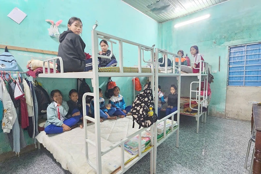 Cần giải pháp cho vấn đề thiếu hụt phòng ở nội trú học sinh DTTS