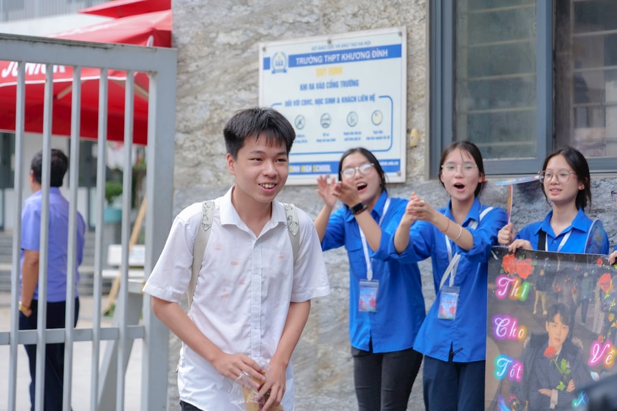 Thí sinh khiêm tốn "tự nhận á khoa " vì đề thi Văn gần gũi, dễ thở