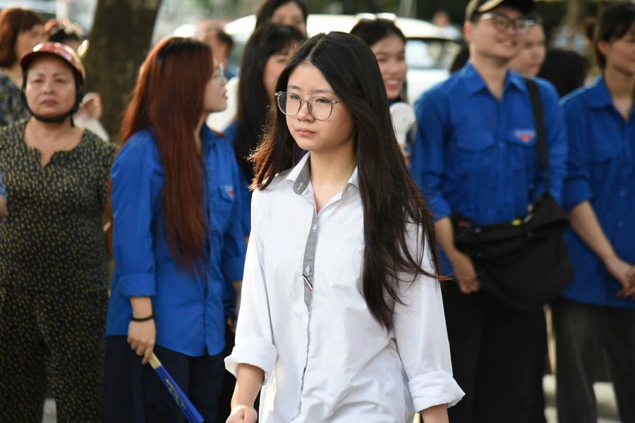 Gợi ý đáp án môn Ngữ văn thi vào lớp 10 của Hà Nội năm 2025