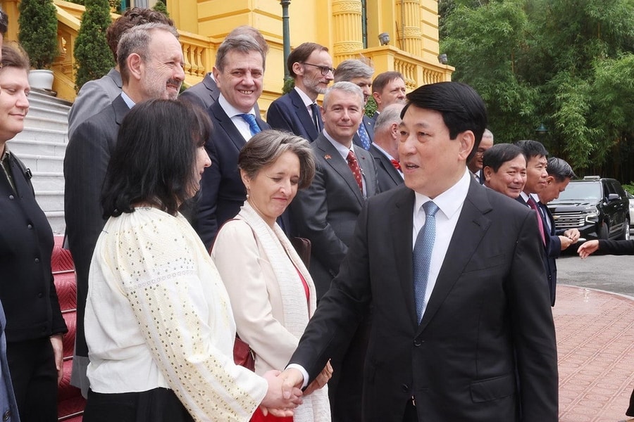 Chủ tịch nước Lương Cường tiếp  Đại sứ, Đại biện các nước thành viên EU tại Việt Nam