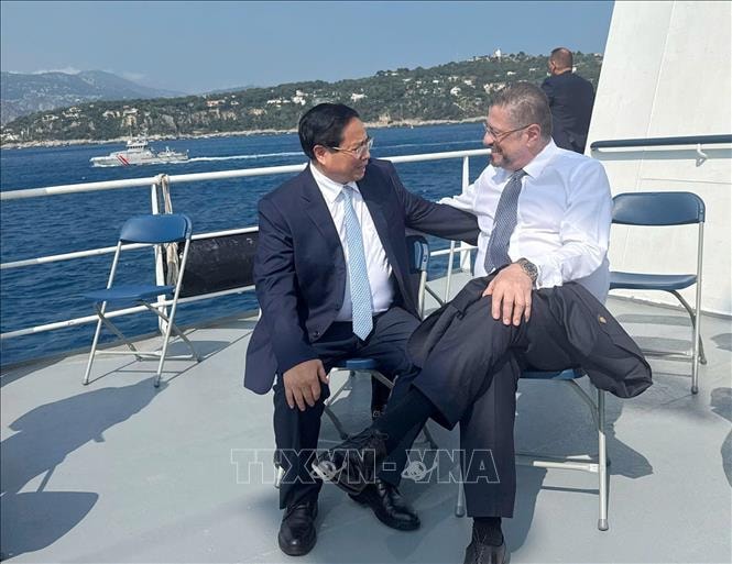 Thủ tướng Phạm Minh Chính gặp Tổng thống Costa Rica