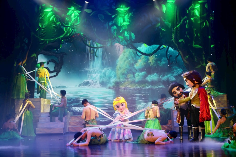 Hải Phòng ra mắt vở múa rối "Bầy chim thiên nga"