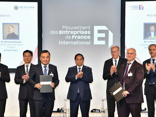 Vietnam Airlines “bắt tay” ngân hàng ING thúc đẩy các dự án chiến lược